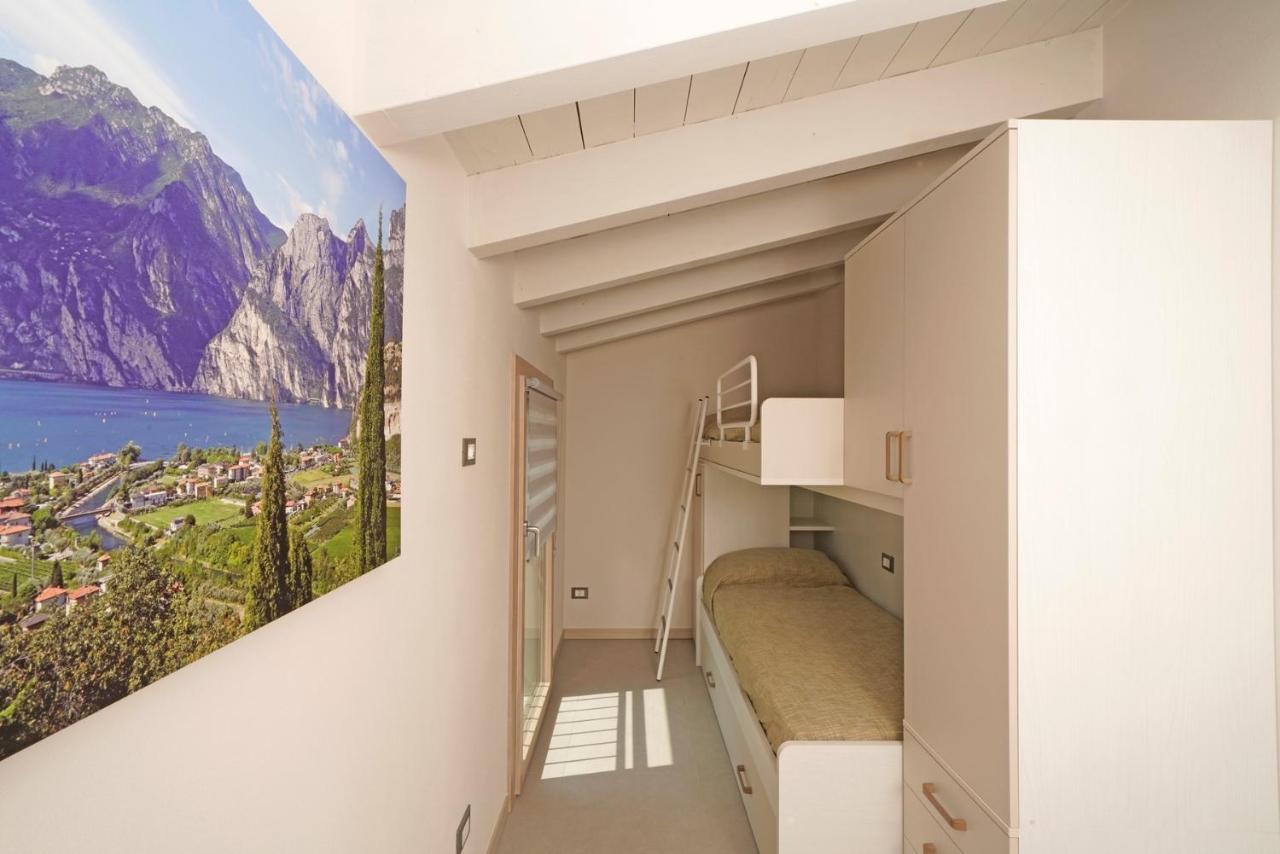 Gardaliva 5 Daire Manerba del Garda Dış mekan fotoğraf